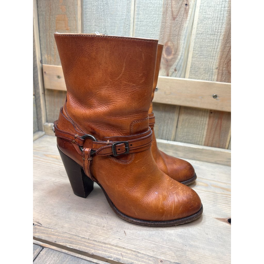 8.5b Frye 3475385-Tan Harness Tan Leather Western Biker Zip Boots